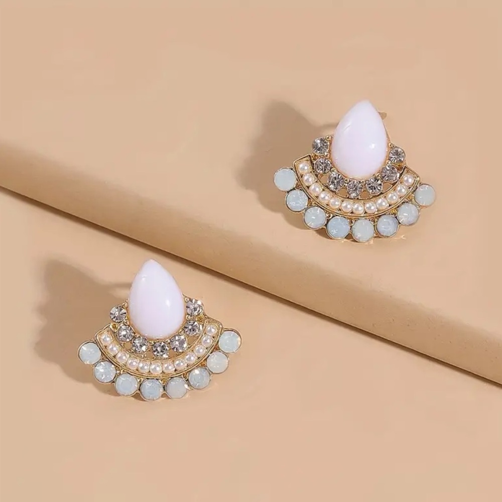 NEW• 14K GOLD SO VERY GATSBY UNIQUE VINTAGE STYLE EARRINGS